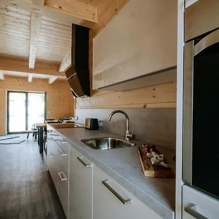 Beautiful Holiday In Rattendorf With Garden Hébergement de vacances Hermagor-Pressegger See